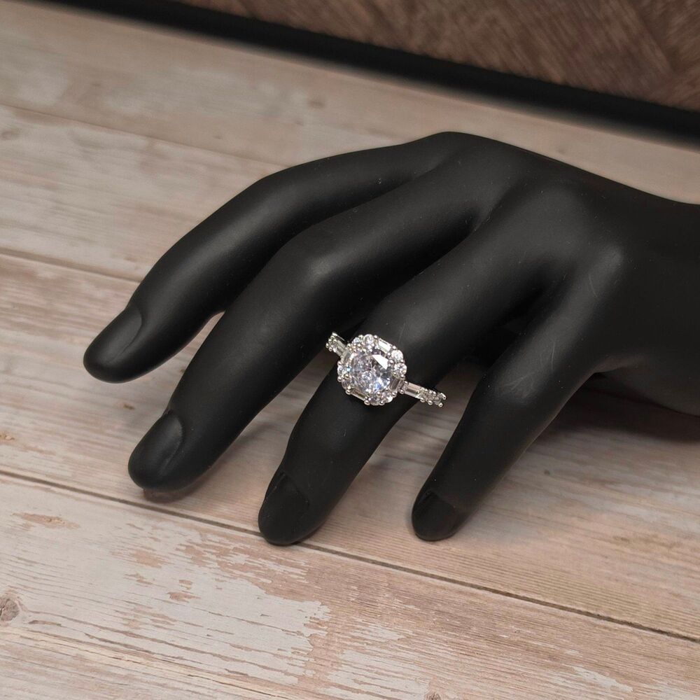 New! Size 7 Ring - Picture 1 of 9